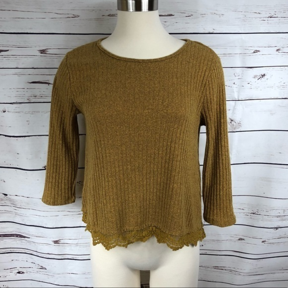 Altar’d State Mustard Top‎